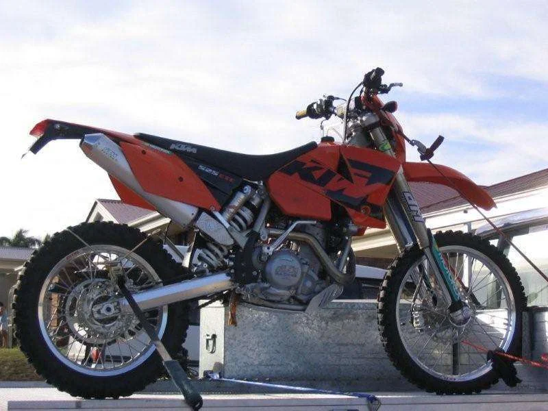 04 KTM 525exc.webp