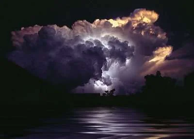 143940-lightning-storm_575.webp