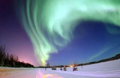 400px-Aurora_Borealis_Alaska.webp