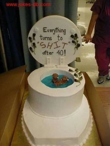 40th_birthday_toilet cake.webp