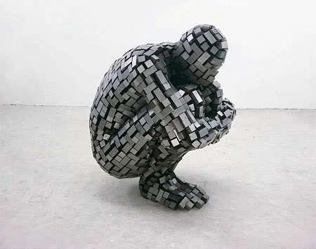 Antony-Gormley-Sculptures-13.webp