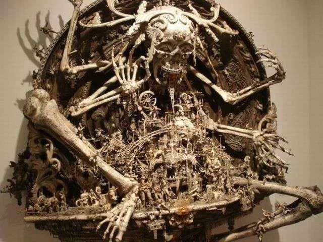 apocalyptic_machine_sculpture_04.webp