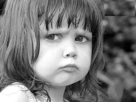 b,w,child,sad,baby,angry,girl,beautiful-60bc38b7781d2e44a71132ae3cfaceb4_h[2][2].webp