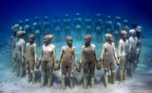 cancun-underwater-museum-2.webp