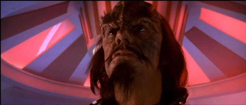 Christopher-Lloyd-playing-Cmdr-Kruge-3.webp
