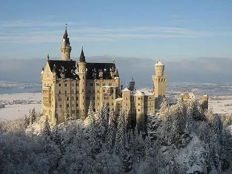 cool_amazing_odd_fun_weird_amazing-disney-castle_200907231726201516.webp