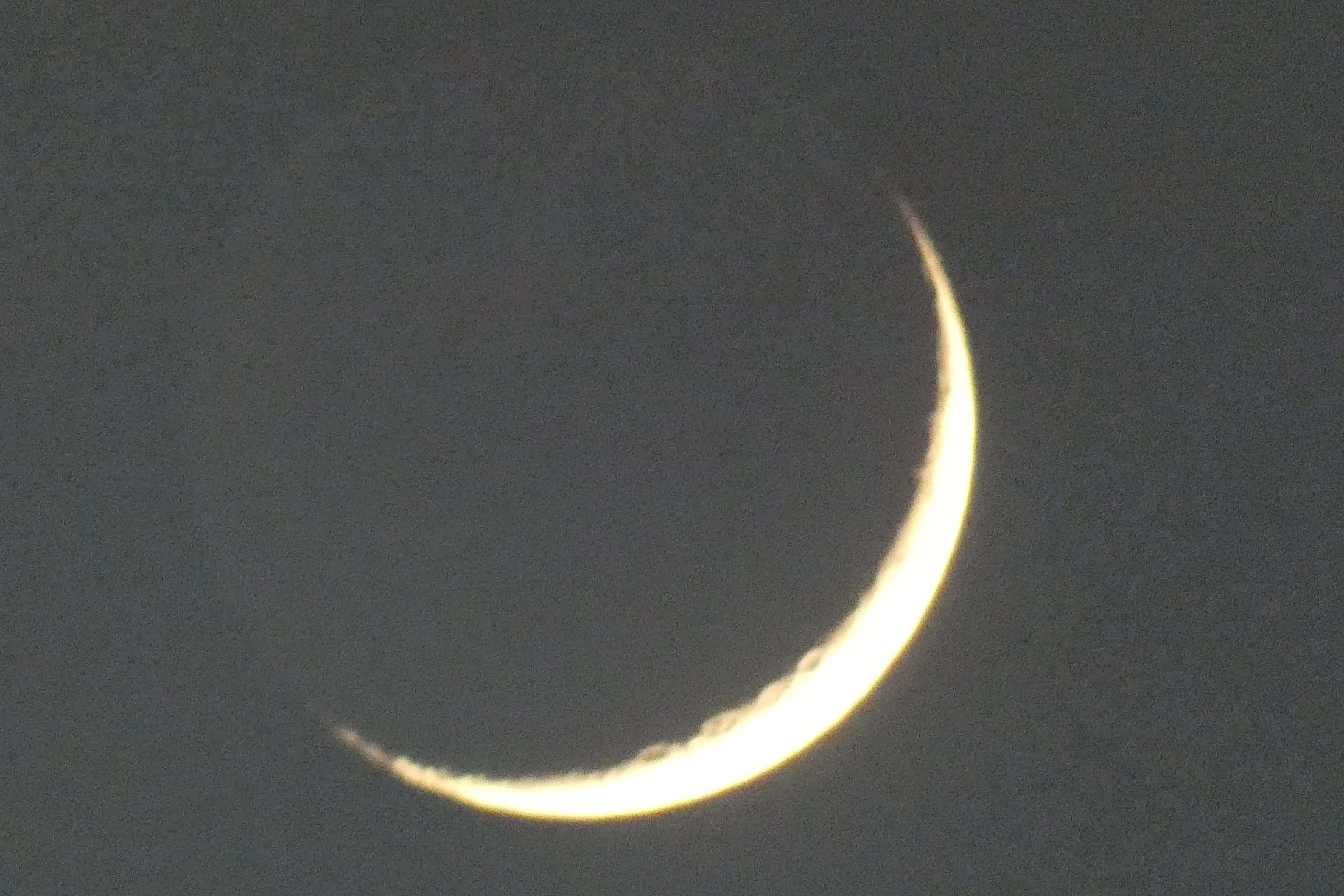 crescent moon 06202023.webp