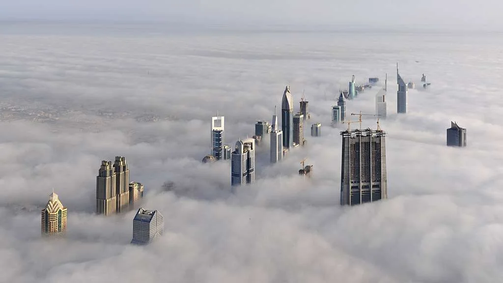 Dubai-Skyscrapers-in-fog-stock1105.webp