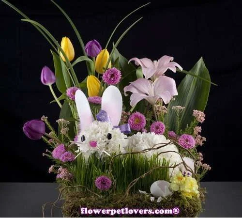 easter-bunny-shaped-flower-centerpiece.webp
