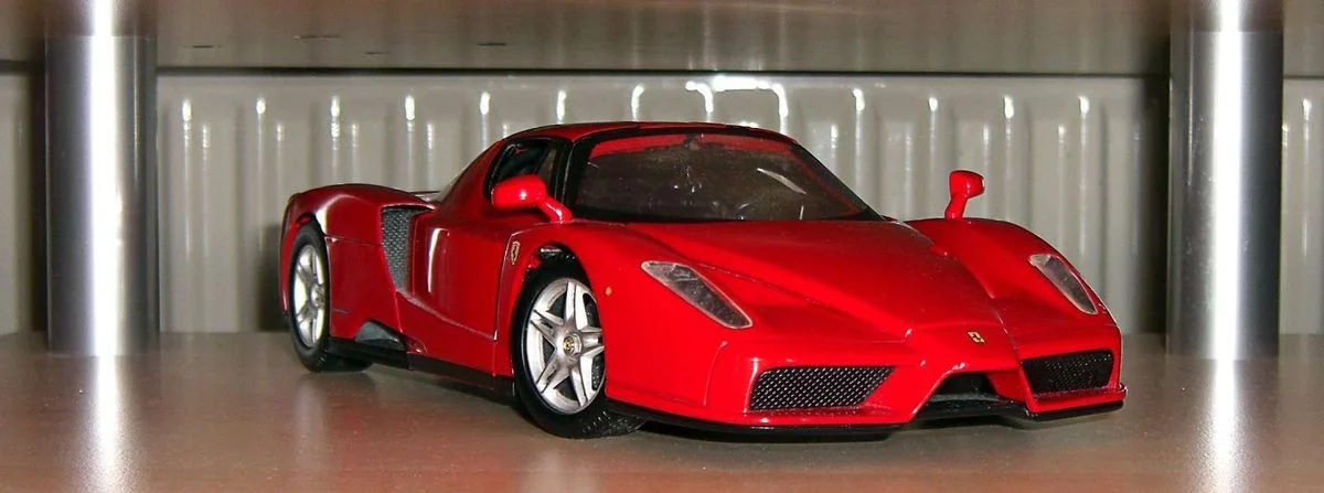 Ferrari_Enzo_front_20091208.webp