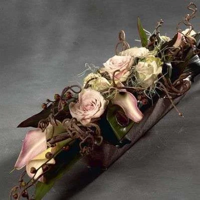 floral_laying_long.webp