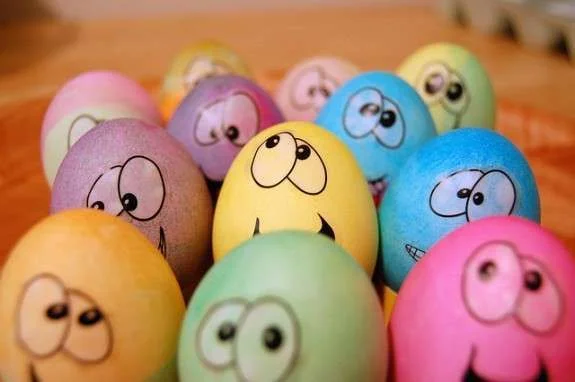 Funny-Easter-Eggs-575x382.webp