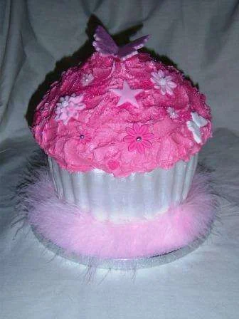 giant cupcake 2.webp