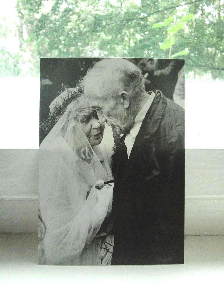 goalwallcouple.webp