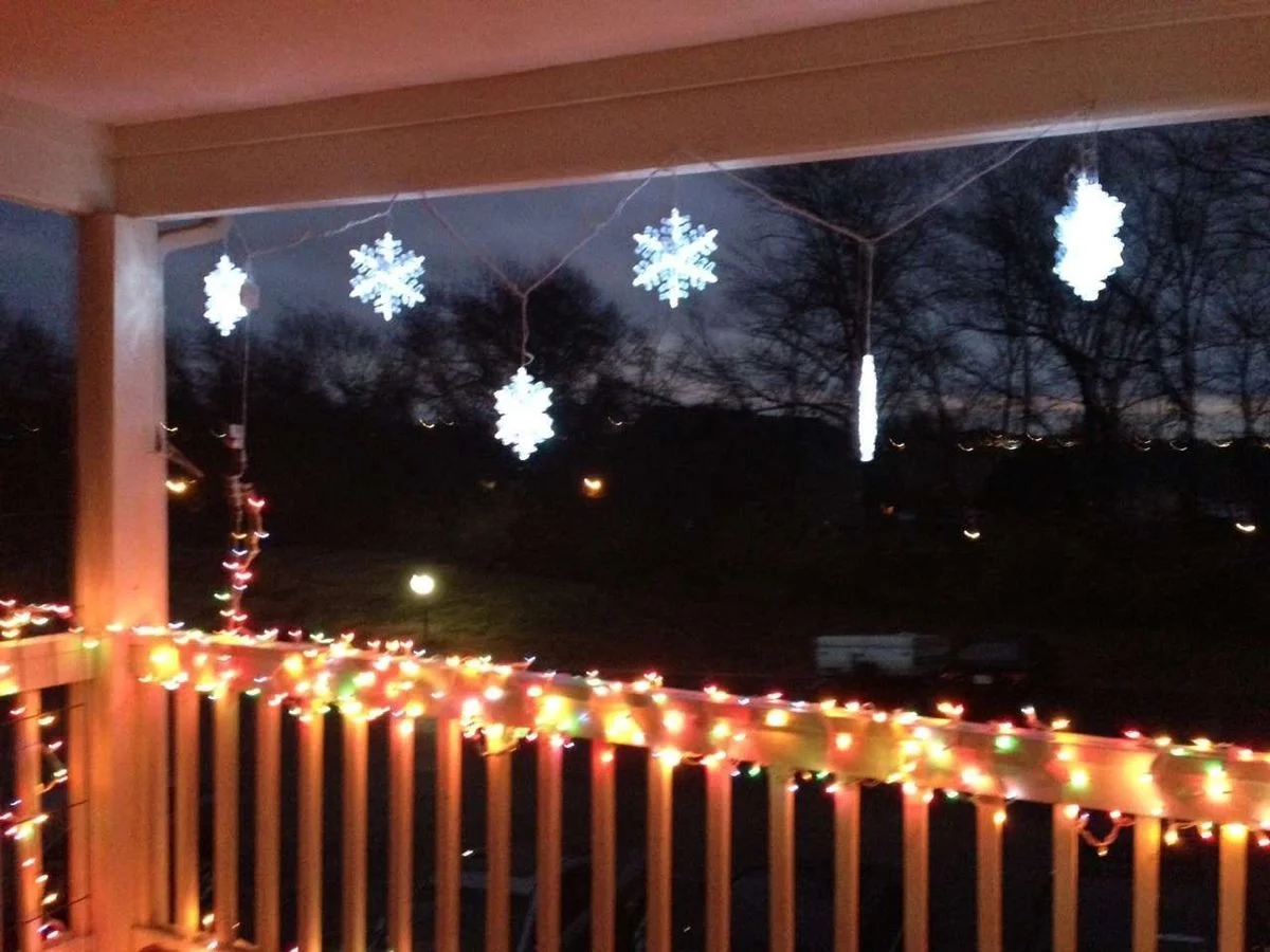 HolidayLights.webp
