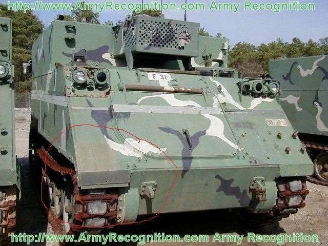 m577_command_post_light_tracked_armoured_vehicle_US_Army_United_States_640.webp
