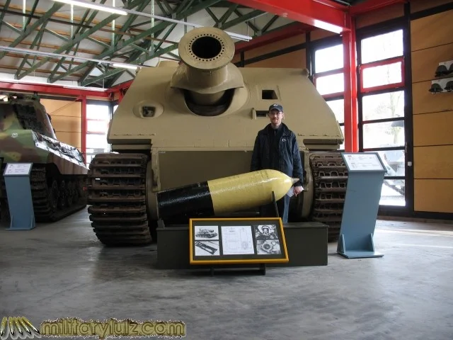 -military-funny-1323217728.webp