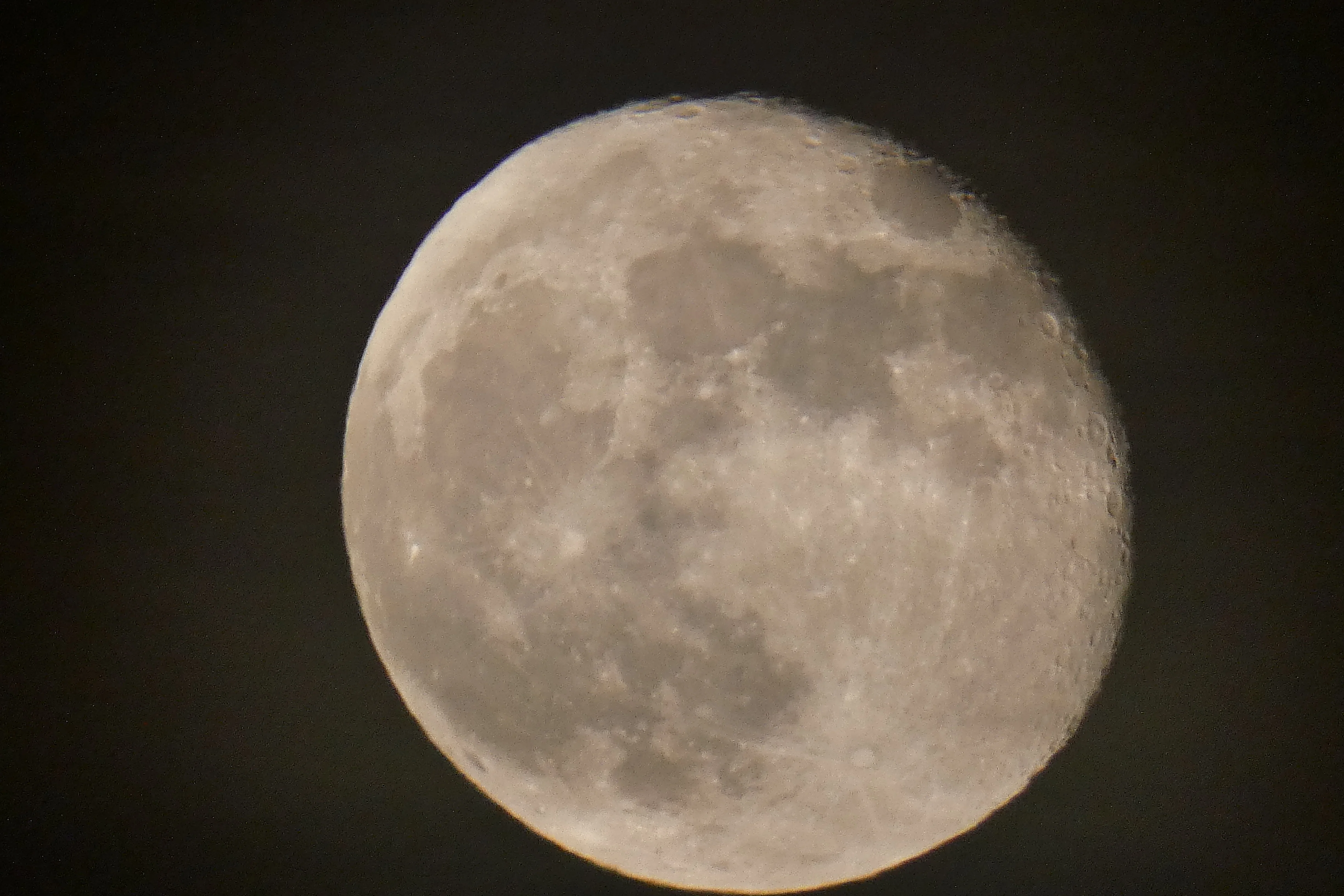 moon 10112022_2.webp