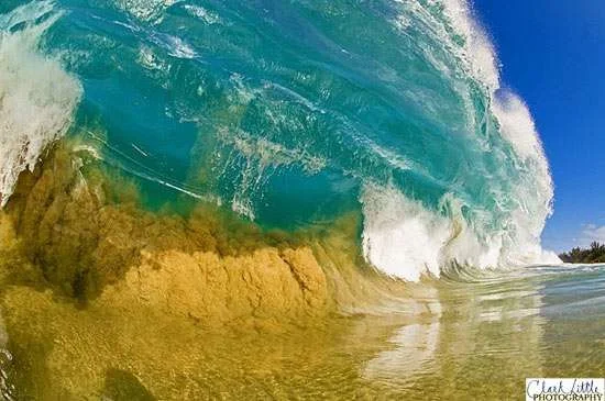 Most-Beautiful-Waves-10.webp