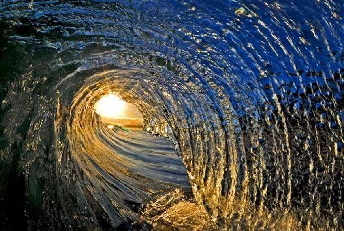 wave_02.webp