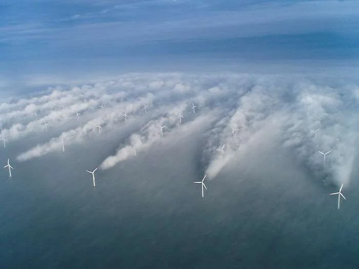 wind-turbine-wake.webp