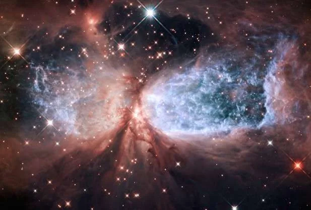 WINGS-WWW.HUBBLESITE.ORG-space-121511-003-617x416.webp