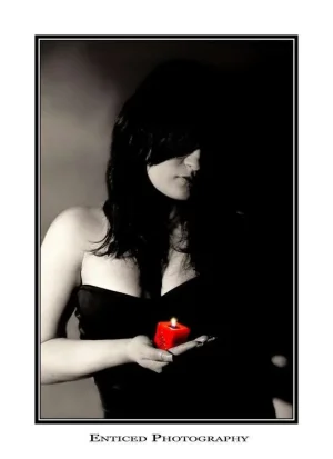 Brooke - Candel 2 boarder copy.webp