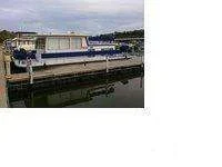 Houseboat.webp