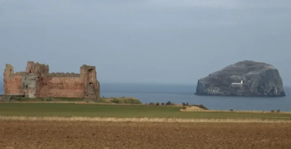 Tantallon Castle and rock.webp
