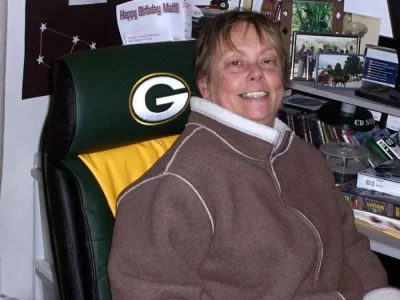 mompackerchair2.webp