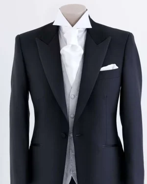 5-ivory-silk-cravat.webp