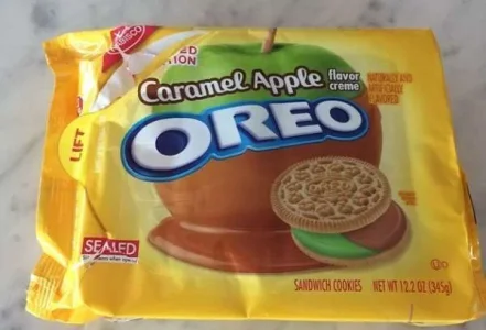 Caramel-Apple-Oreos.webp