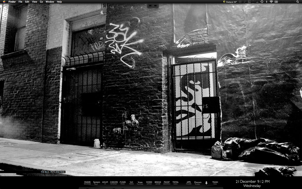 december_2011_desktop__obey_by_femmebott-d4jty10.png